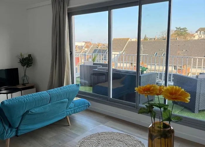 Studio Cosy Avec Terrasse A Deux Pas De La Gare