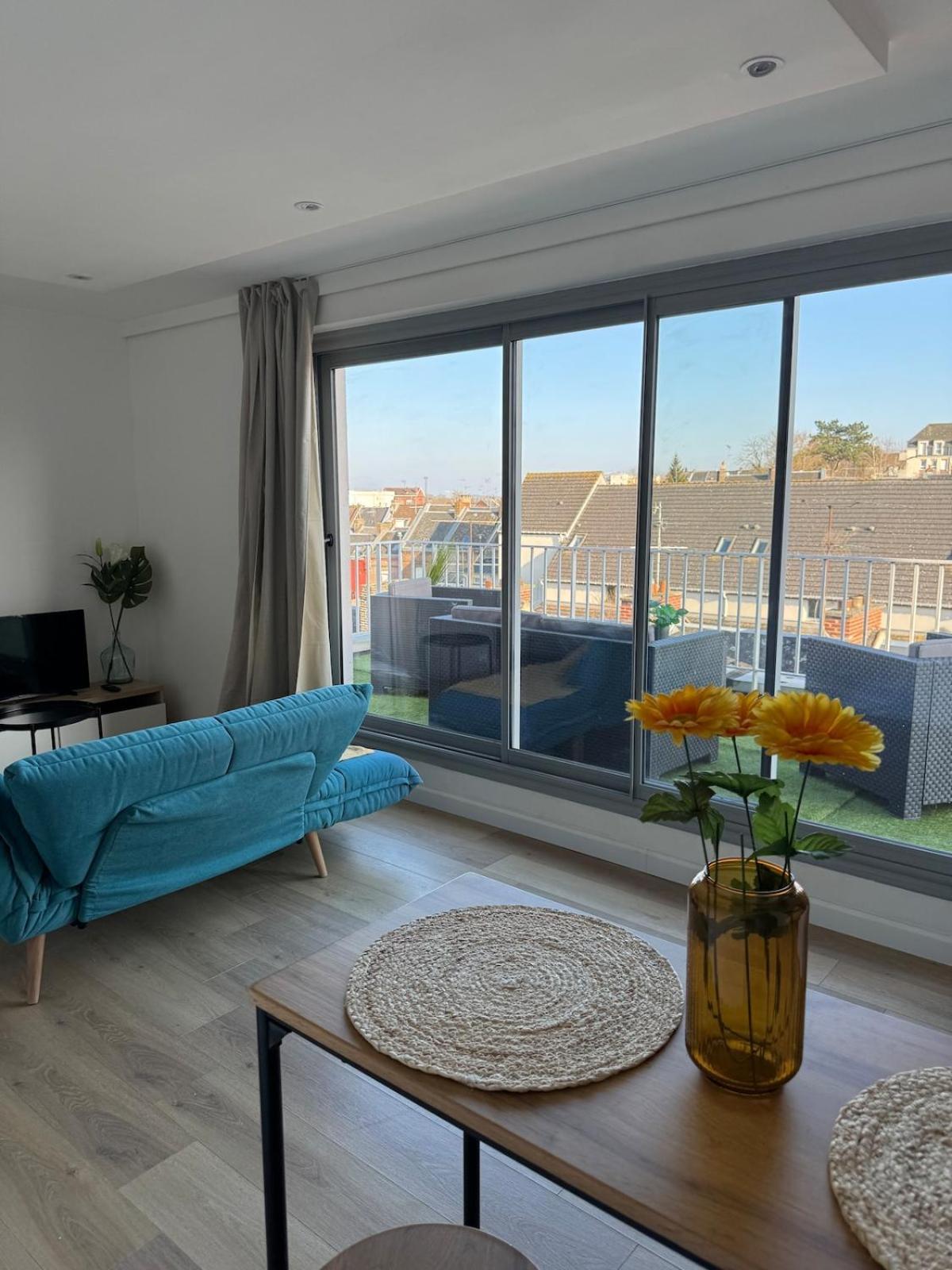 Appartement Cosy Avec Terrasse A Deux Pas De La Gare